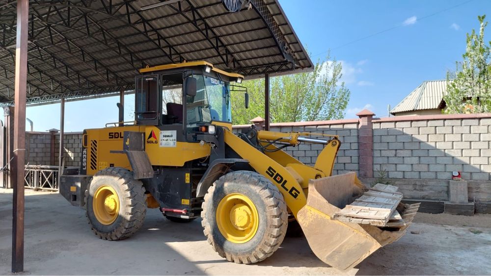 Блужник сатылады Экскаватор погрушик бар