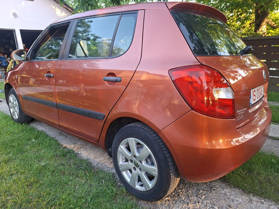 Skoda fabia 2 facelift  consum.mic  * nr rosii valabile.*