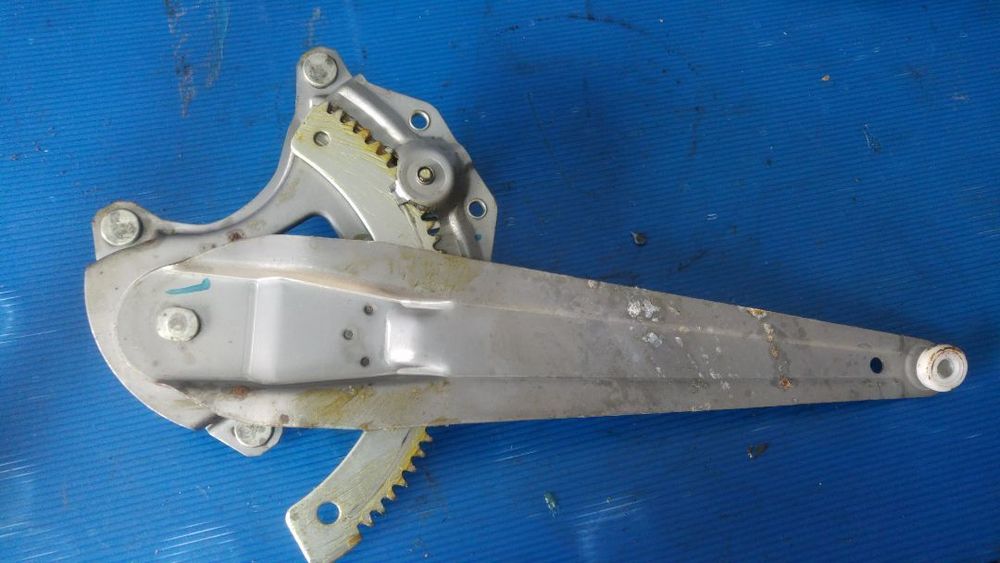 macara usa dreapta spate hyundai i20 2008-2014