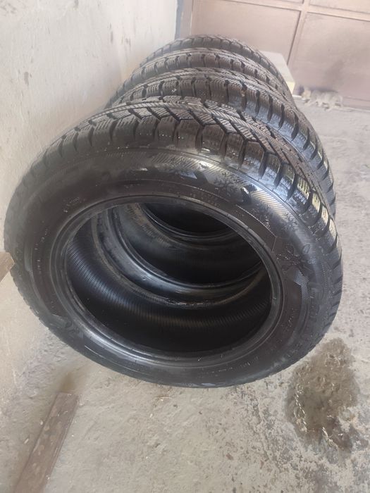 Зимний балон 215/60/16