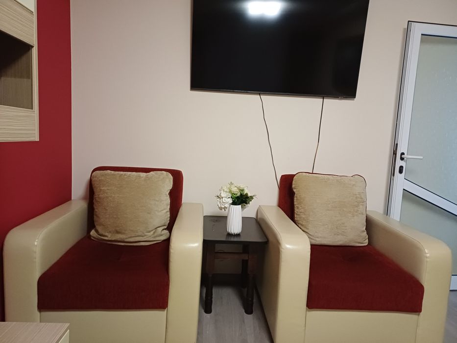 Vând set canapea și fotolii