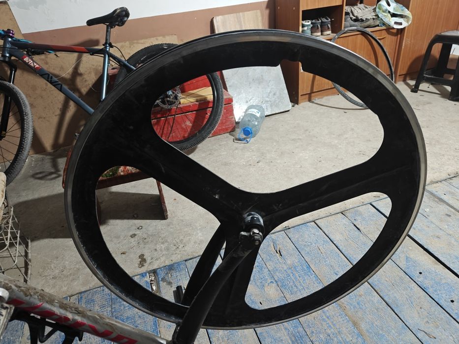 Продаю колесо от фикса