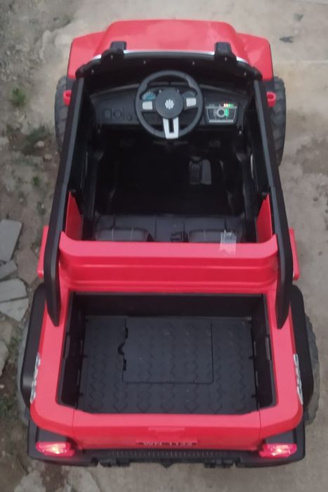 Детский электромобил