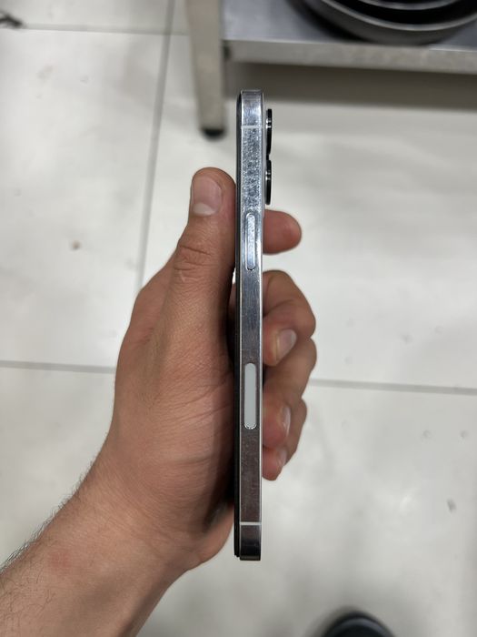 Iphone 12 pro max 128 gb holati juda yaxwi obmen bor samsung S madellg