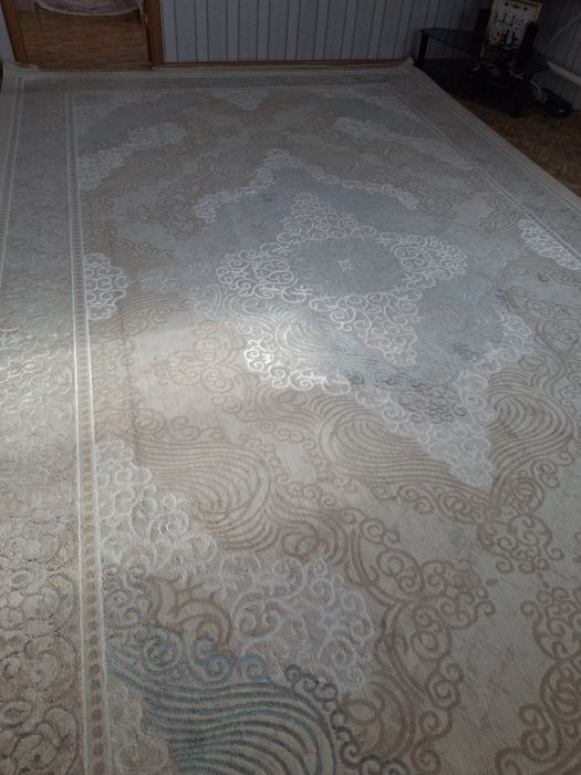 Продам ковёр в хорошем состоянии