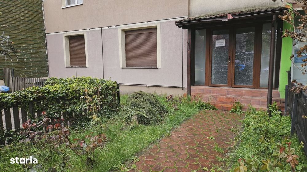 Apartament 3 camere Calea Bucuresti ,spatiu cu acces stradal ,137000 E — fotografia 3