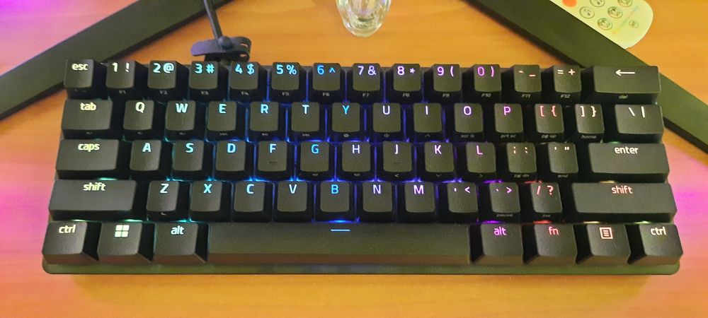 Tastatură Razer Huntsman Mini (Red Switch) – Ca Nouă!