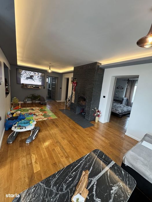 Casa cu 3 dormitoare, Living , Bucatarie, Dining, Caraseu, 15 Km de Sa