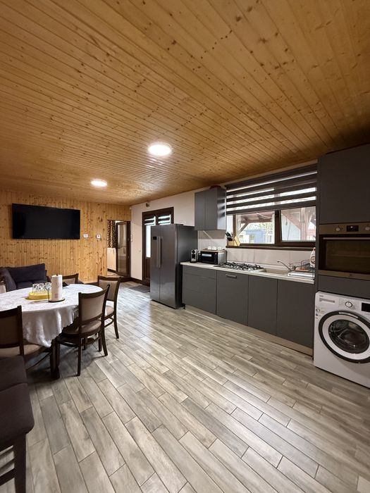 Casă de inchiriat in regim hotelier