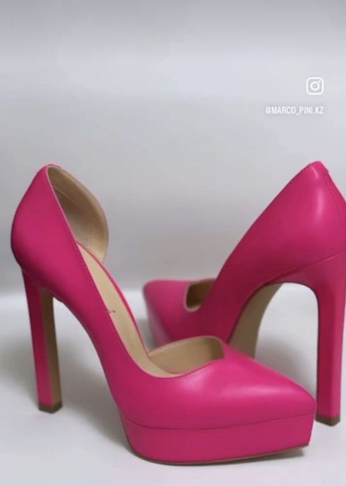 Туфли на высоком каблуке