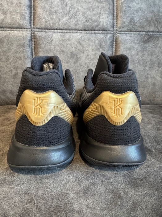Nike Kyrie Flytrap II.