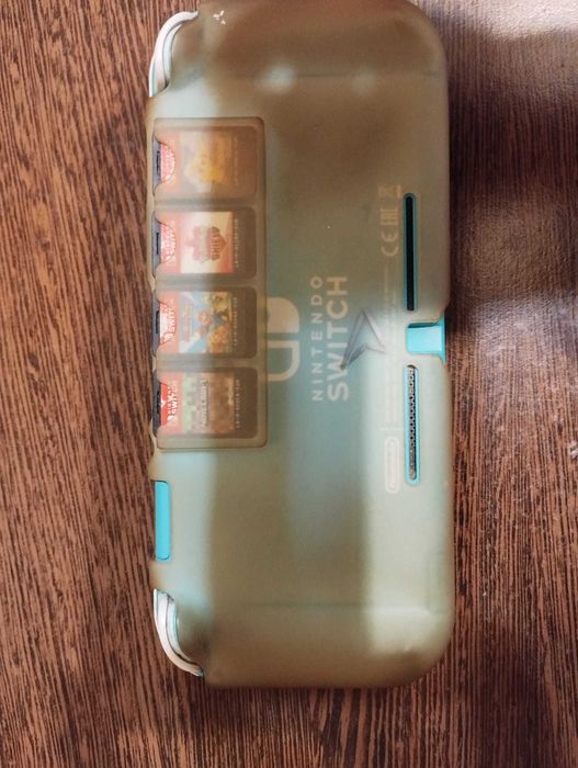 nintendo switch cu 4 carduri