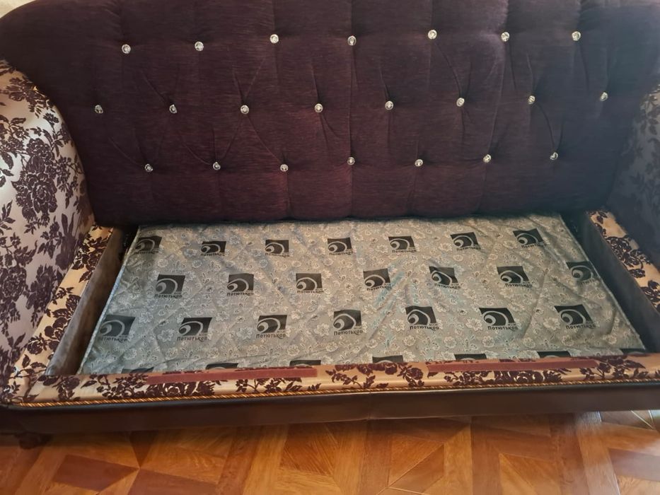 Продам диван!Состояние нового дивана!