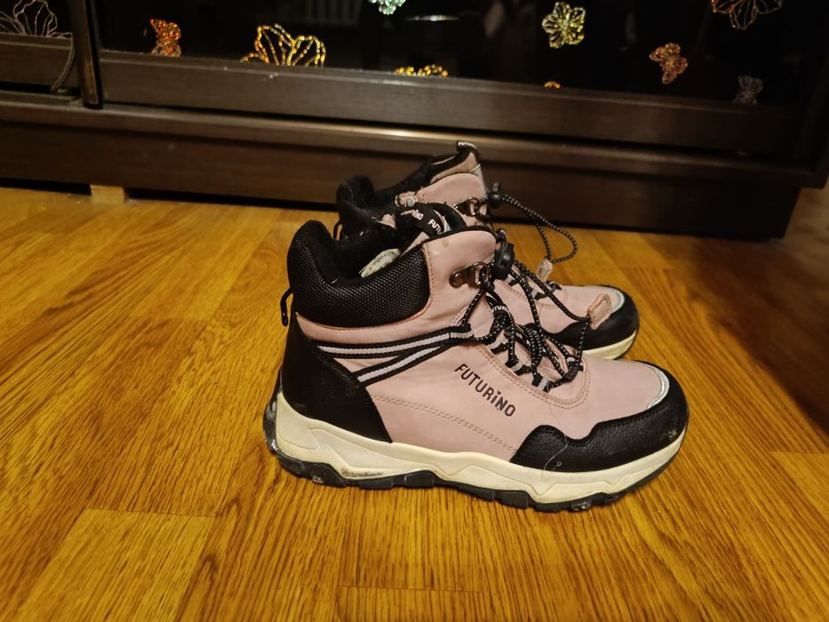 Ботинки для девочки Futurino 35 р