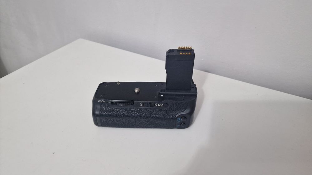 Grip Meike -  Canon 760d / 750 d cu telecomanda