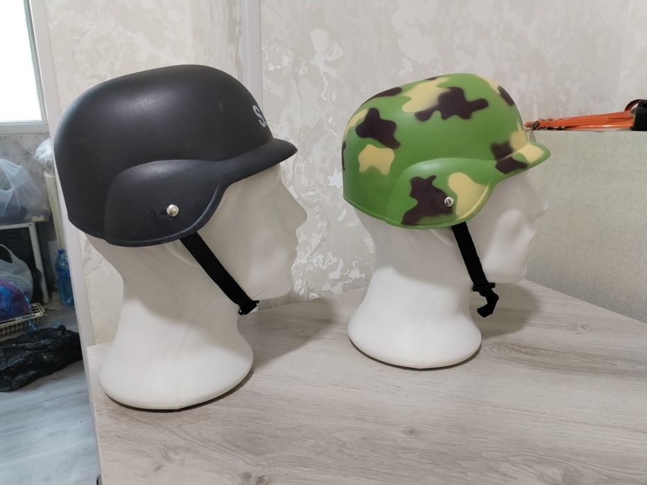 Каски детские игрушечные. Пластик