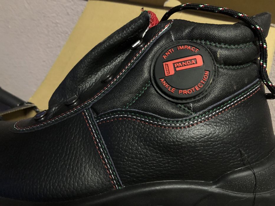 Работни обувки чисто нови!