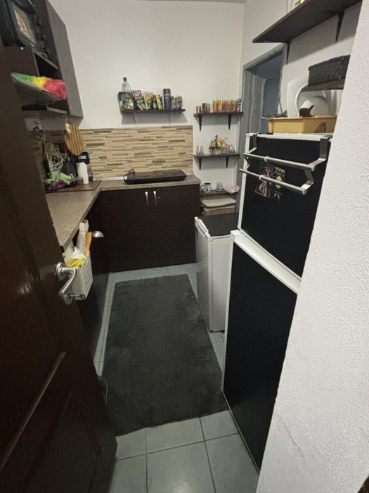 Garsoniera de vânzare