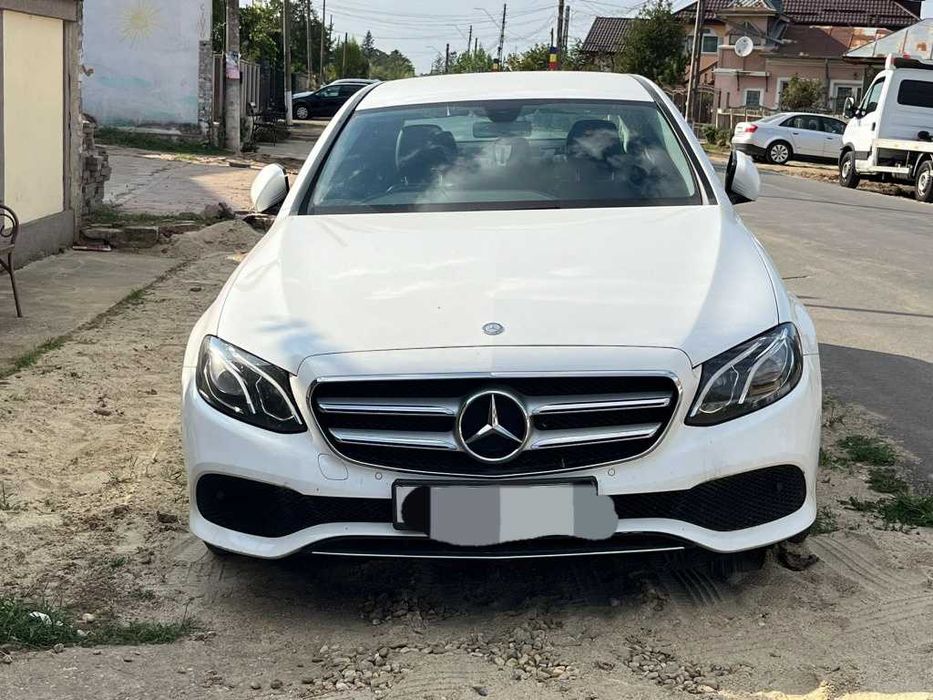 Dezmembram Mercedes E-Class W213 2.0 d 143 cp An 2016
Cod 654.920