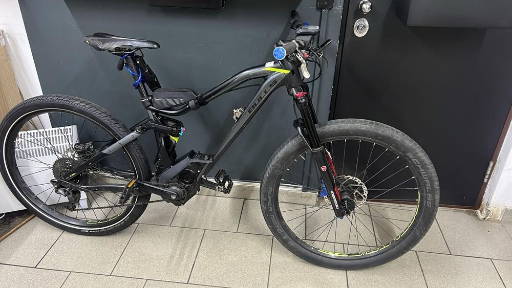 BULLS SIX50 TR STREET  cu 2 acumulatoare -P-