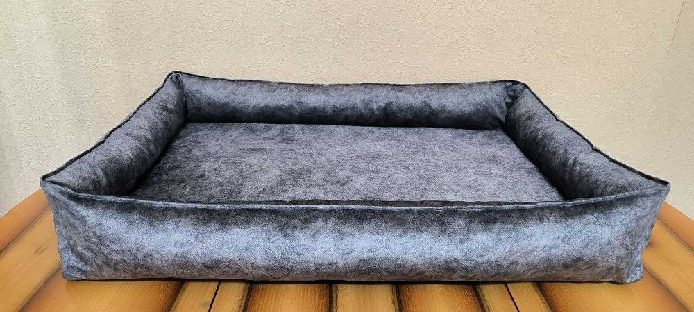 Лежанки для крупных собак  110 на 80 см .