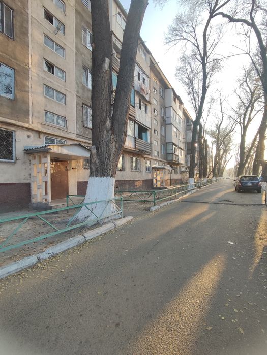 3х комн.кв. 2эт. Не угл 5мкр.