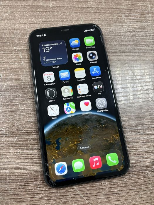 Продаю iphone 11.  64G. Черный