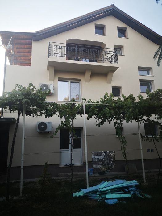 Дава се под наем Етаж от къща в с. Войводиново, Област Пловдив - 115 кв.м за 356.49 € - Снимка #1