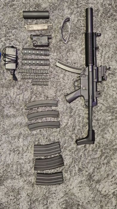 Airsoft MP5 Heckler & Koch Cyma+ 4 incarcatoare,acumulator Lipo,+++