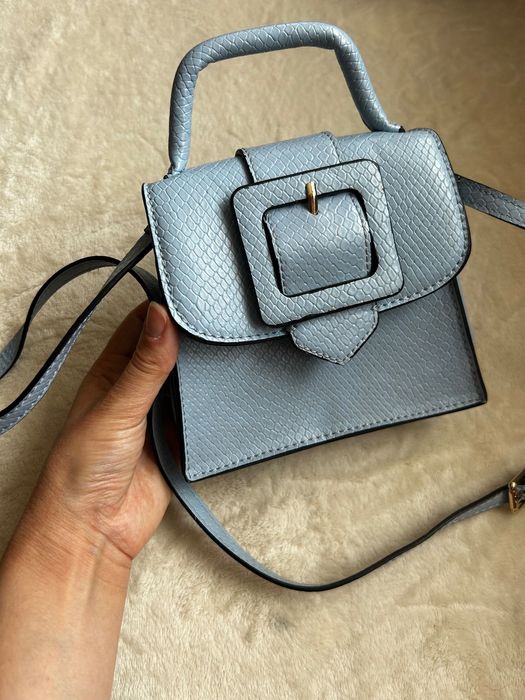 Малка светлосиня чантичка Zara