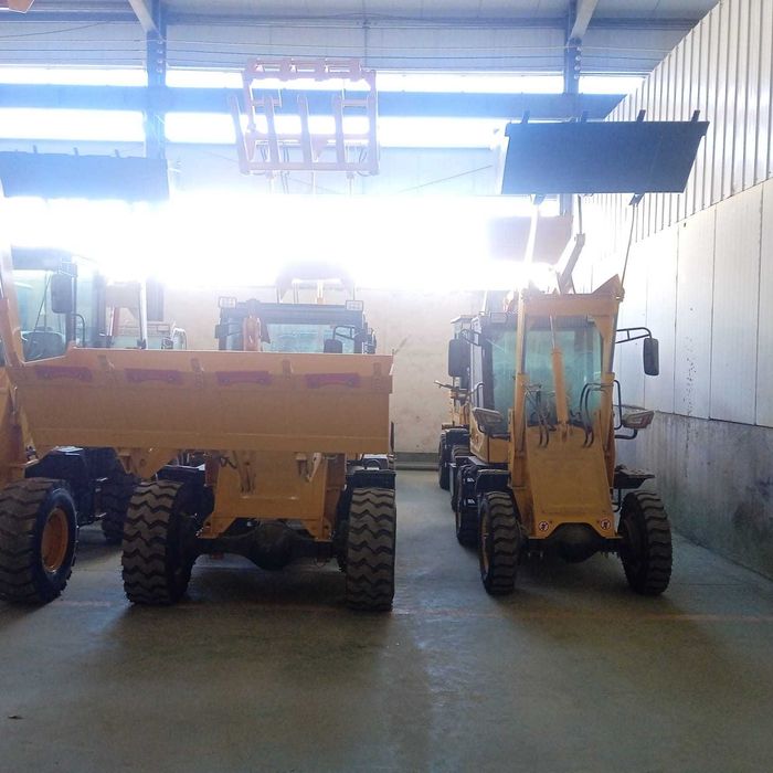 Фронтальный погрузчик Lutong ZL936
