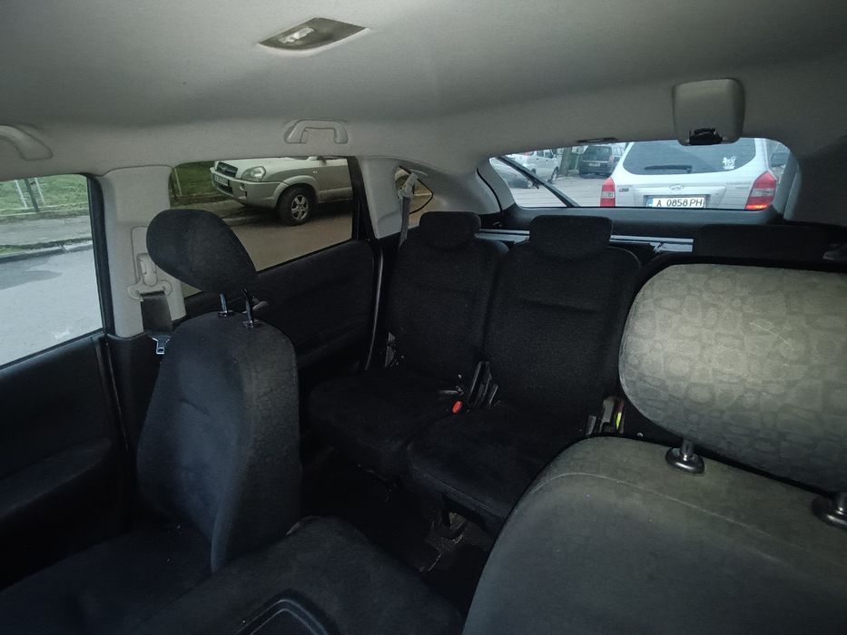 Honda FR-V на части