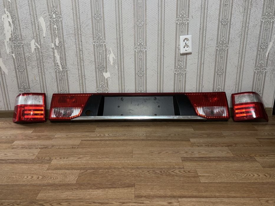 Бленда Audi 100 c3