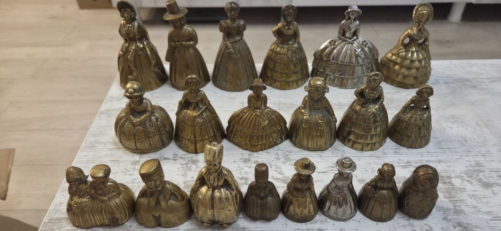 Band clopote,talangi si clopotei de colectie. Vezi cele 8 poze atasate