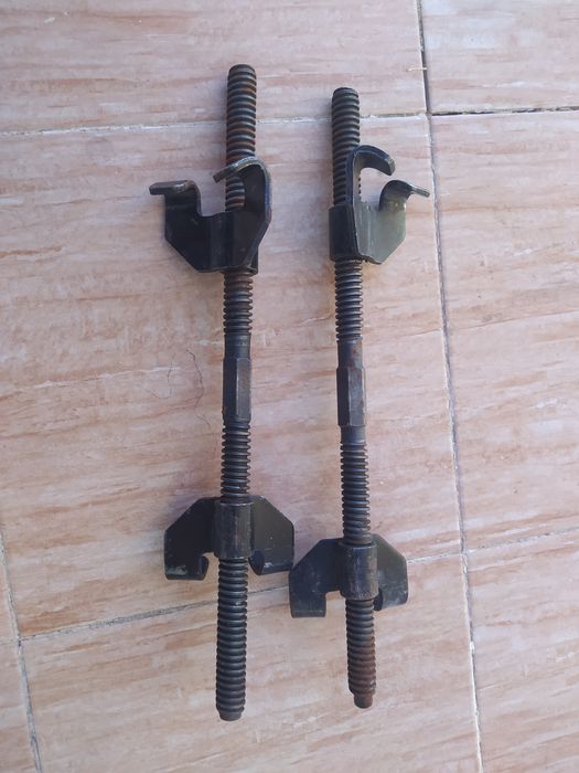 Для замены стоики автомобиля