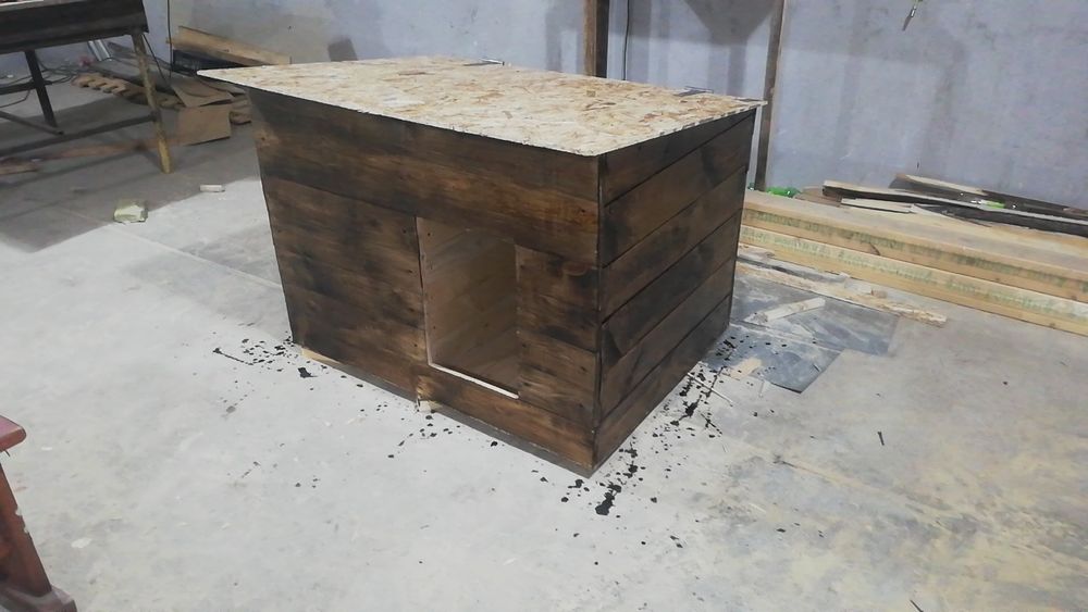 Продам будку для собак