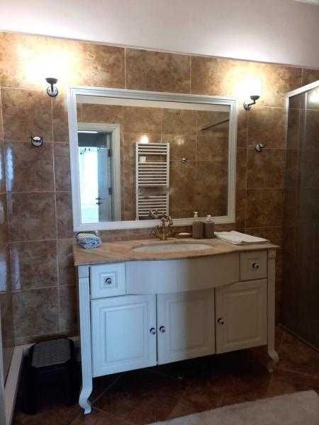 Дава се под наем Тристаен апартамент в Бургас, Зорница - 135 кв.м за 1530 € - Снимка #8