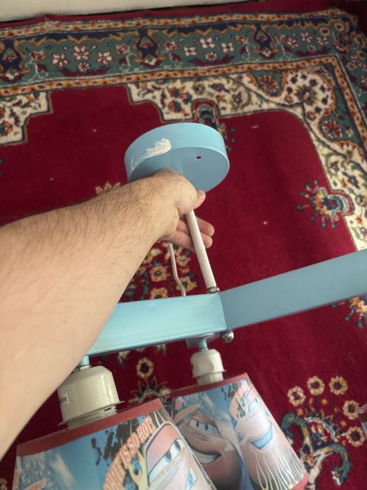 Продам люстру в детскую