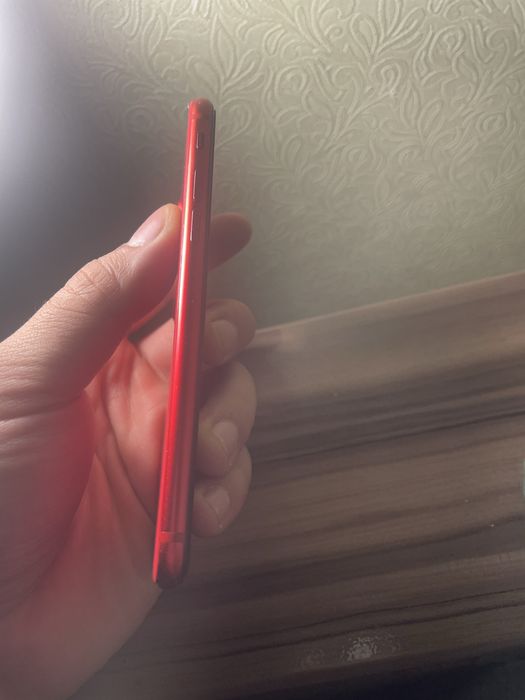 Продам айфон се iphone se