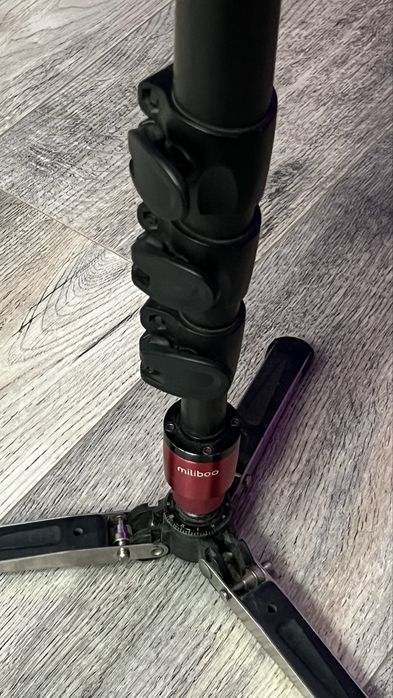 Monopied video Miliboo MTT705 + cap Manfrotto MVH502AH Fluid