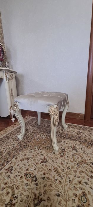 Продам спальный гарнитурр