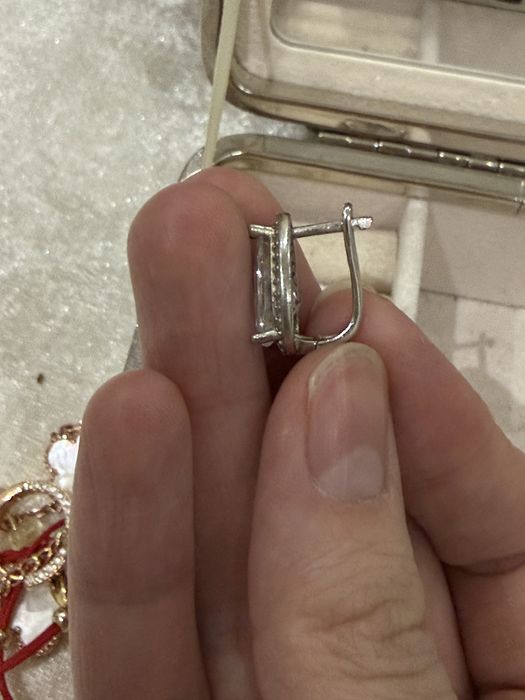 Серьги из серебра с крупным камнем
