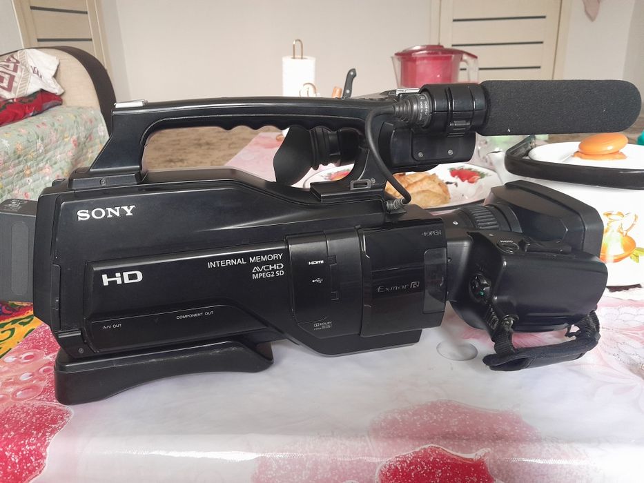 Видеокамеры Сони профессиональный 1500