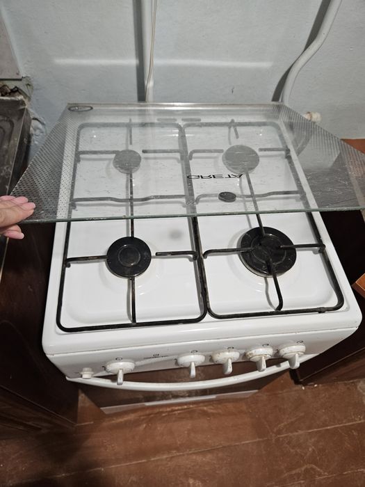 Продам газовую плиту