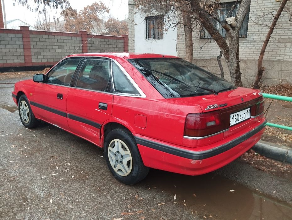 Продам авто Мазда 626 объем 2.0