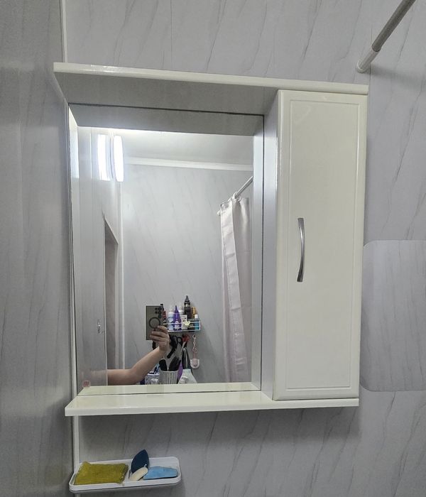 Раковина и зеркало