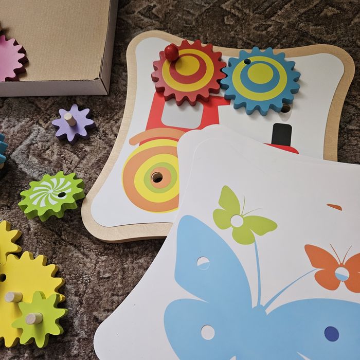 Детские развивающие игрушки