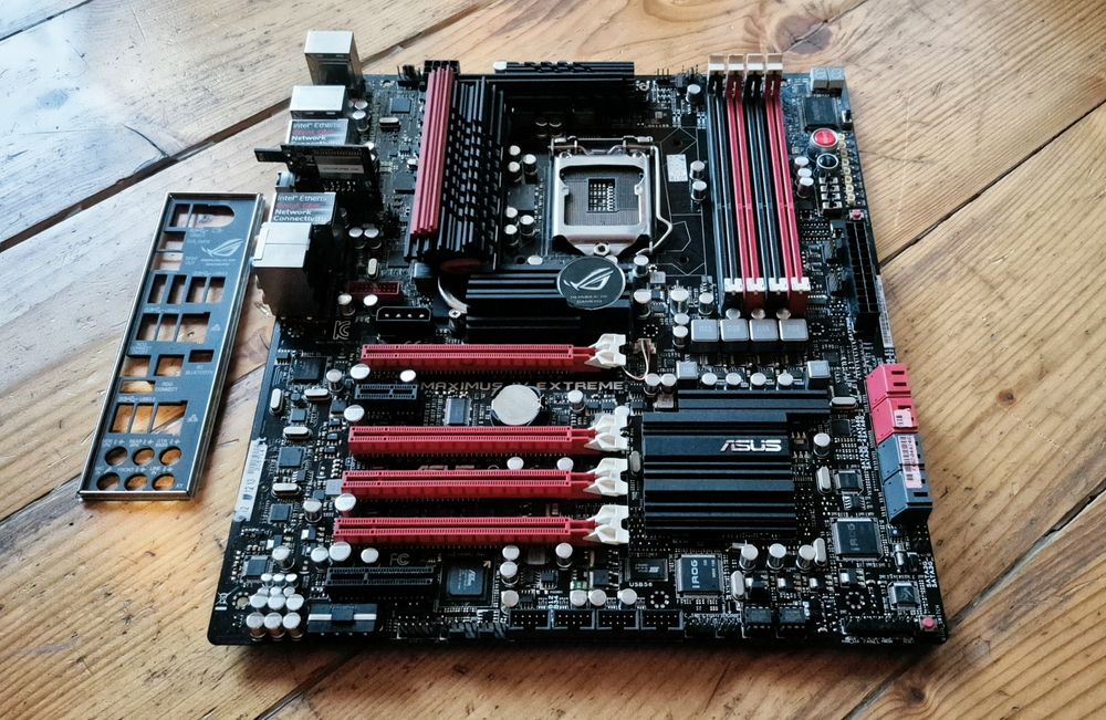 Placa baza gaming Asus ROG MAXIMUS IV Extreme 1155