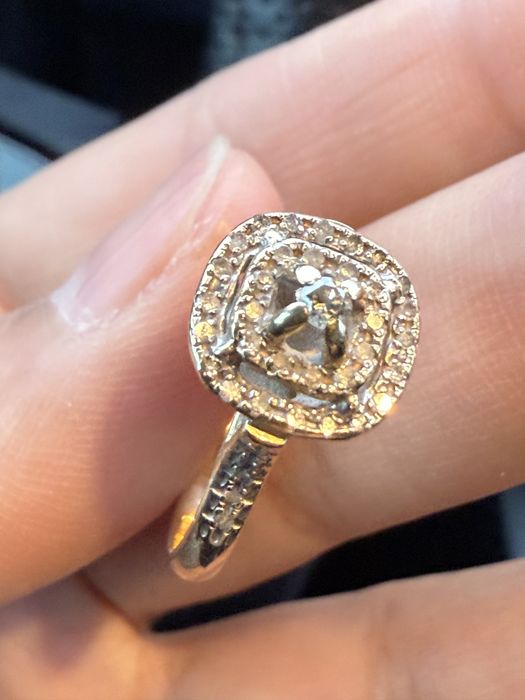 Продам бриллиантовые пусеты с кольцом