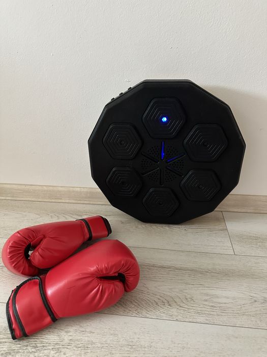 Aparat de box electronic, muzical + mănuși